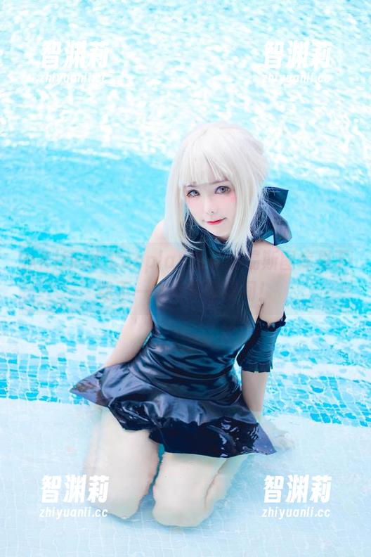 Kitkat Cosplay 从Kitkat Cosplay的圣路易斯图库里下载不一样的青春瞬间!